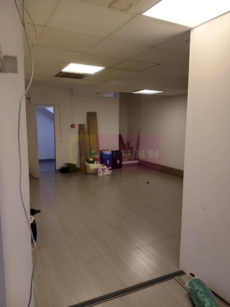 Spatiu Demisol 106 mp | Intrare Separata + Toate Utilitatile Incluse